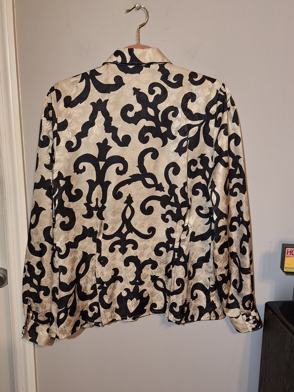 Anne Klein Black and Cream Abstract Scroll Pattern Button-Front Blouse - Picture 2 of 11